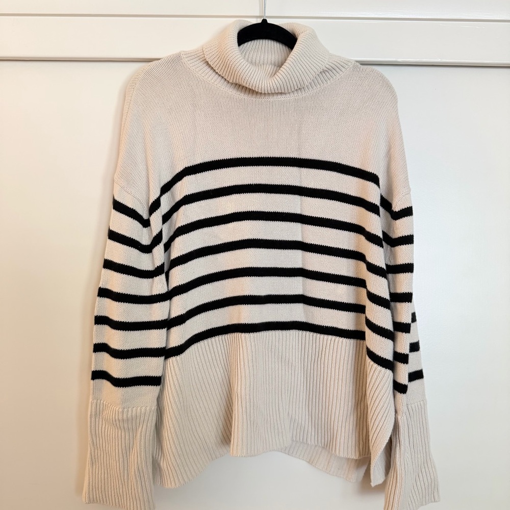Gap Split Hem Striped Cream and Black Turtleneck Sweater